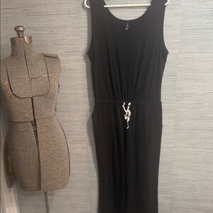 Chic Black Sleeveless Jumpsuit
